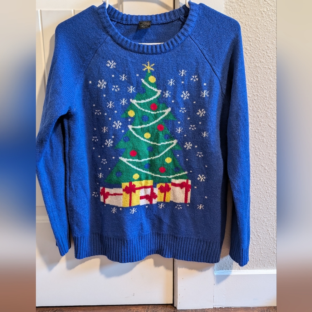 Women's Christmas tree sweater size M